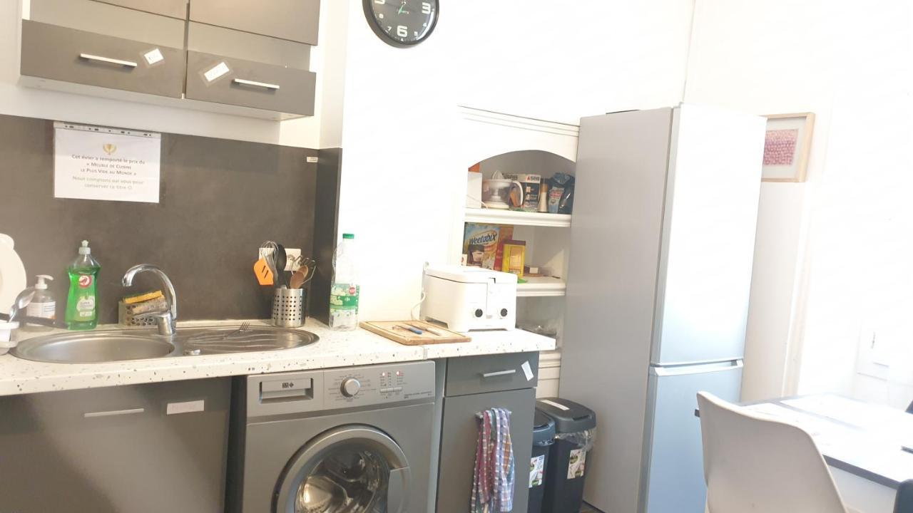Chambres Poitiers Centre Ville - Salle De Bain, Refrigerateur, Tv Et Machine A Cafe Privatifs - Cuisine Commune - Terrasse - Hotel De Ville A 200M Exterior foto